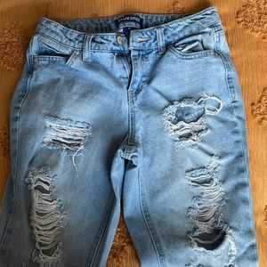 Destroyed Jeans
